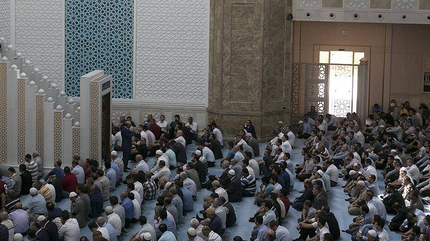 Diyanet haftanın Cuma hutbesini yayımladı! 24 Ekim 2025 Cuma Hutbesi’nde “Birlikte bereket, kardeşlikte rahmet vardır” mesajı 8